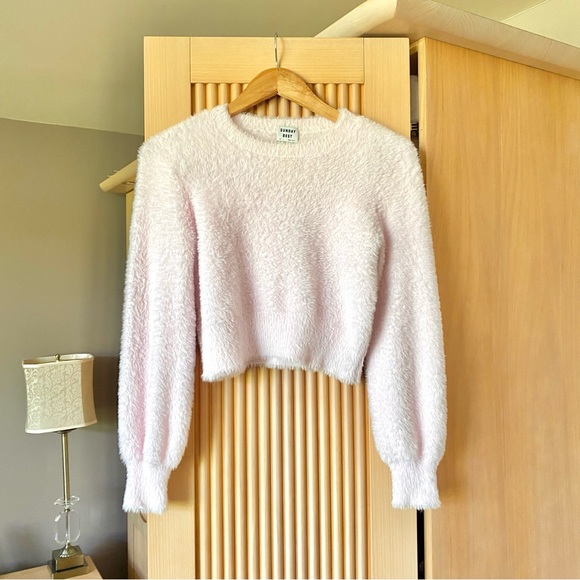 Aritzia sunday best kitten sweater frosted rose pink - Picture 3 of 7